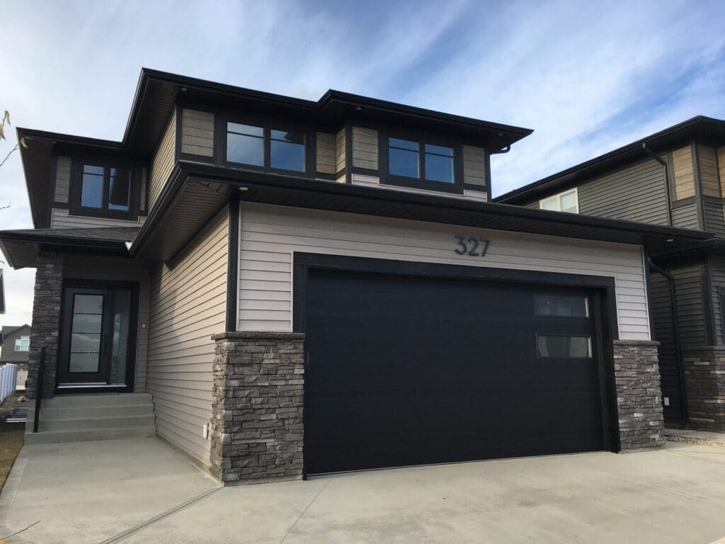 327 Dagnone Crescent