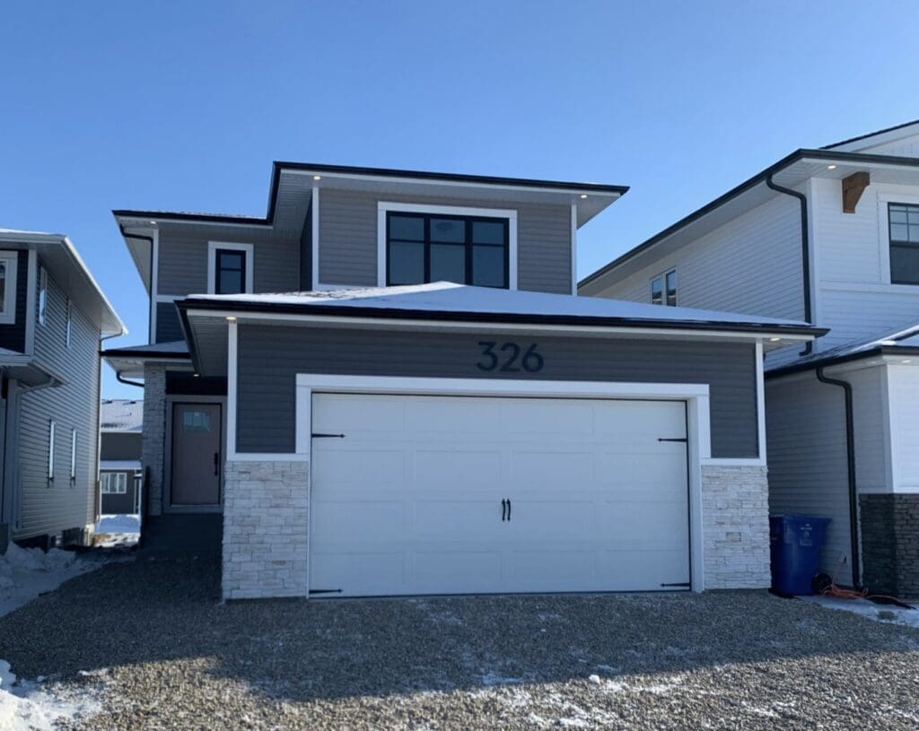 326 Skopik Crescent